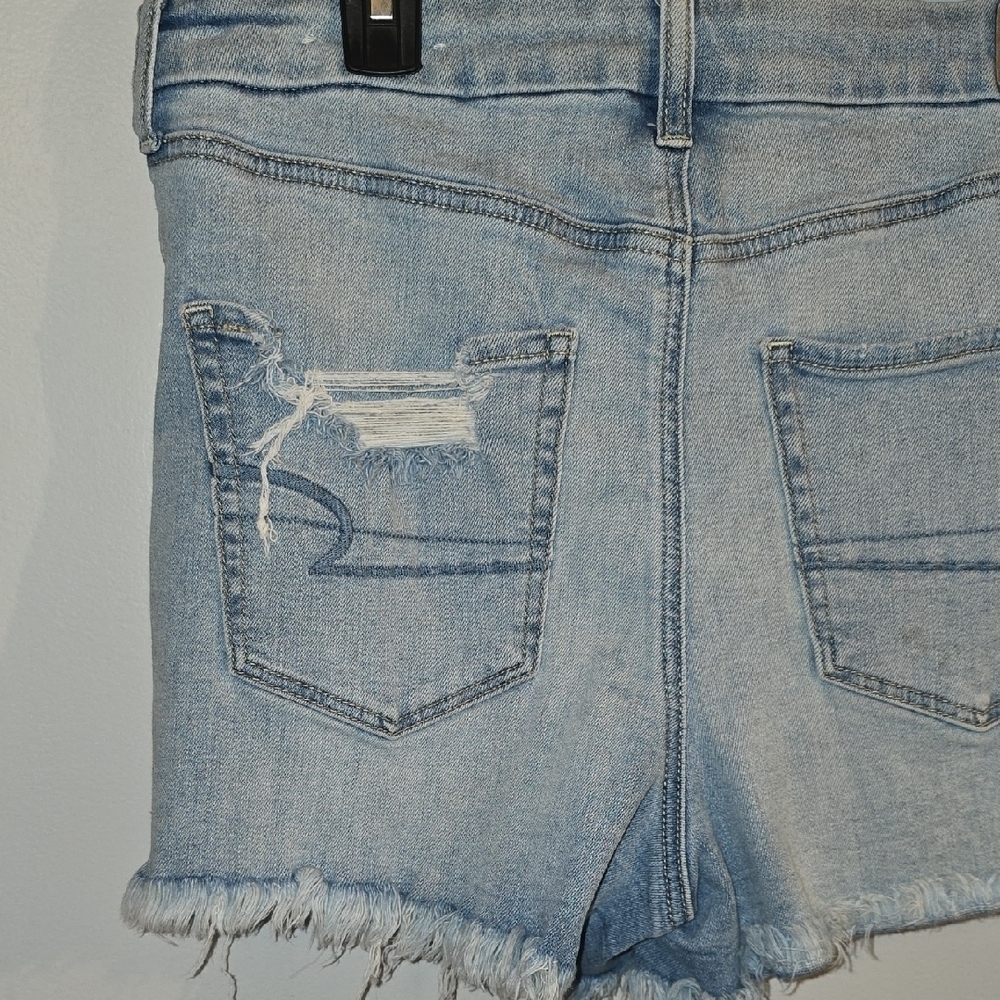 American Eagle Outfitters Light Wash Distressed Jean Shorts - Picture 6 of 10